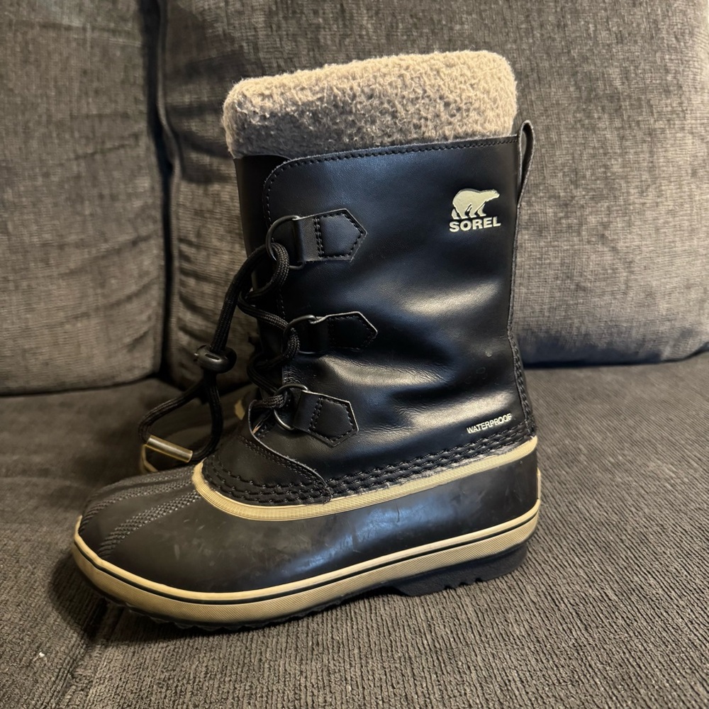 Boys Sorel Black and Cream Insulated Boots